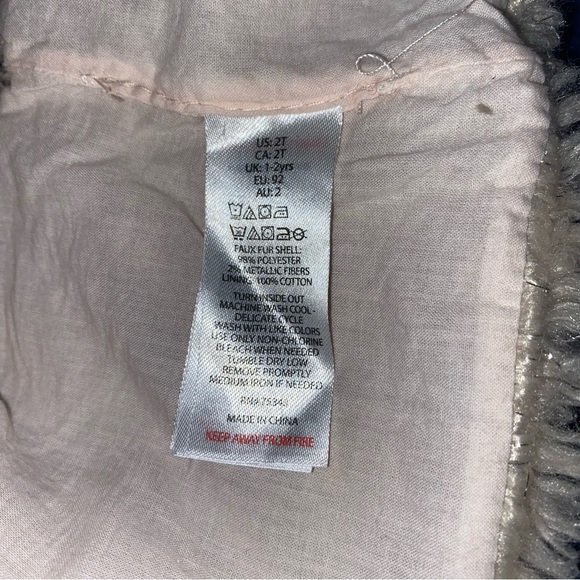 Shiny vest - Picture 3 of 3